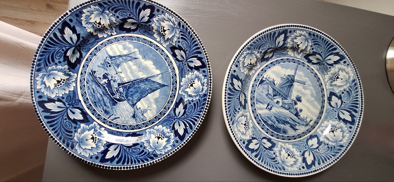 Delfts Blauw Wandborden - Molen en Zeilschip, Antiek en Kunst, Antiek | Wandborden en Tegels, Ophalen
