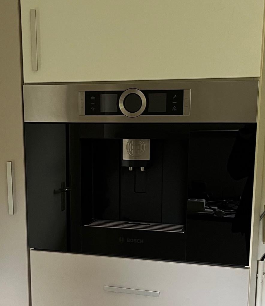 Bosch inbouw koffiemachine CTL636 ES1/04 serie 8, Witgoed en Apparatuur, Koffiezetapparaten, Ophalen, Afneembaar waterreservoir