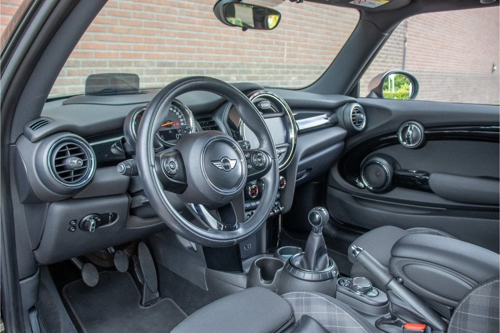 MINI Cooper 1.5 Chili, 84.000km NAP, Half leder, Head-up, St, Auto's, Voorwielaandrijving, 136 pk, Gebruikt, 4 stoelen