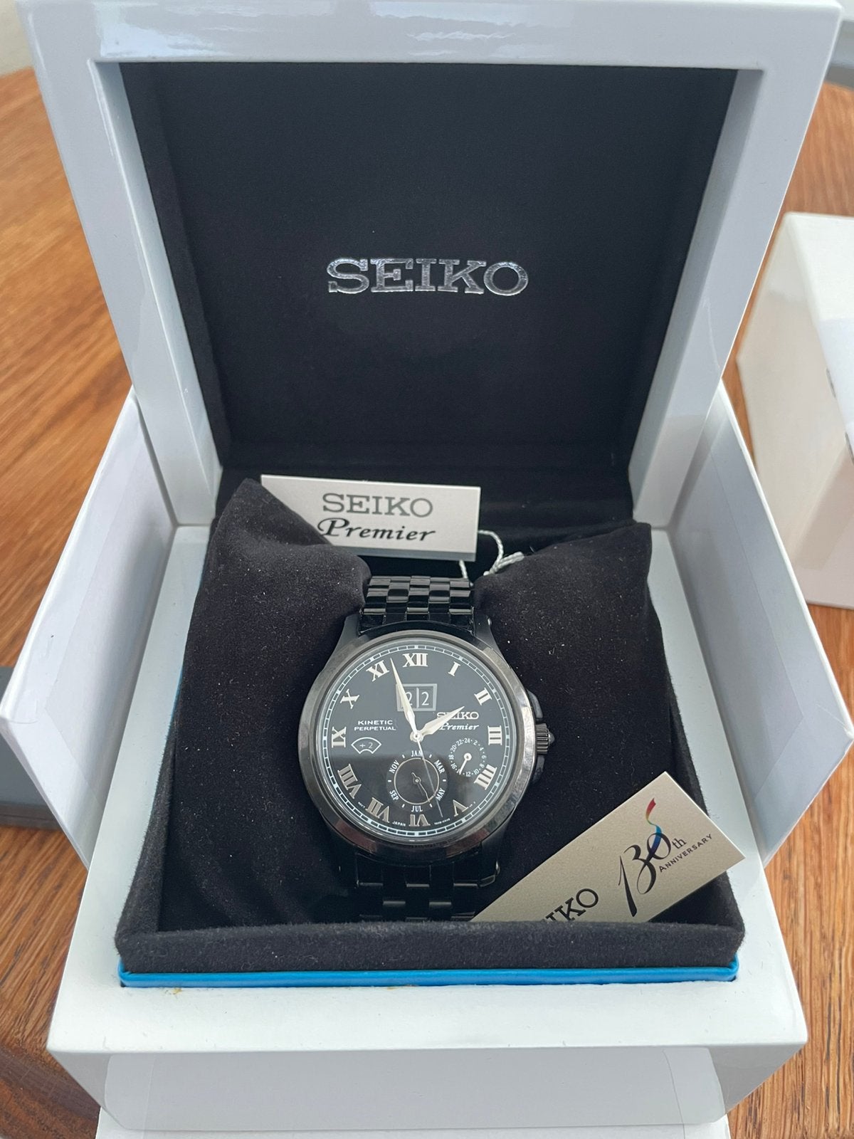 Seiko Premier SNP045P1 Kinetic Perpetual 130th Anniversary, Seiko, Leer, Staal, Polshorloge