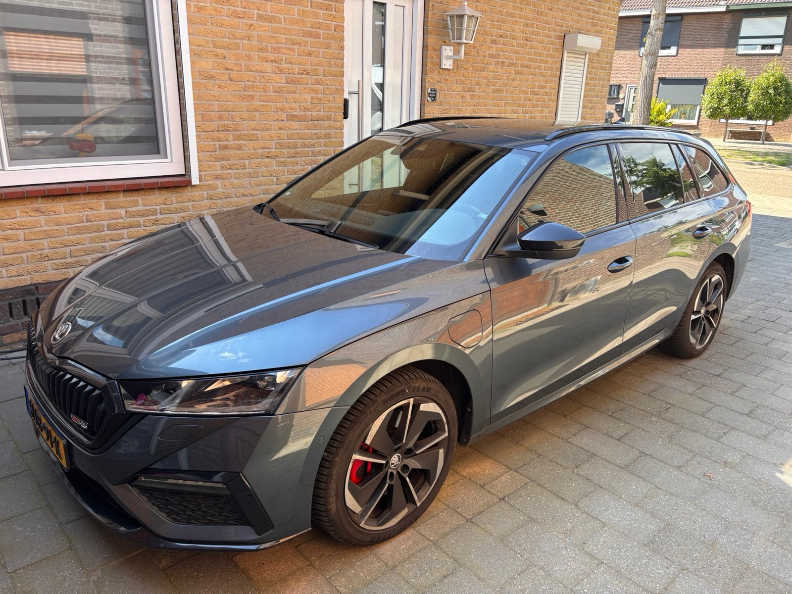 Skoda Octavia 1.4 TSI iV RS Combi 245pk Phev DSG 2021 Grijs, Zwart, 4 cilinders, Te koop, Octavia
