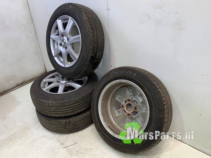 Velgen set + banden van een Citroen C3, Gebruikt, -, -, Ophalen of Verzenden