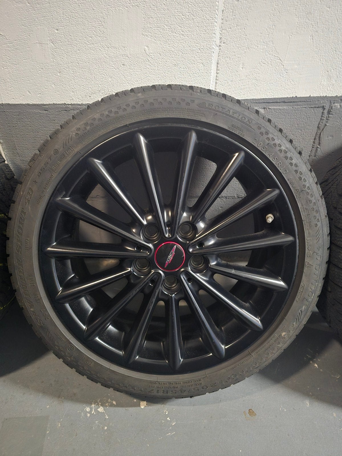 Mini Cooper Set van 4 zwarte velgen met winterbanden - 17 in, Ophalen, Gebruikt, Banden en Velgen, 17 inch