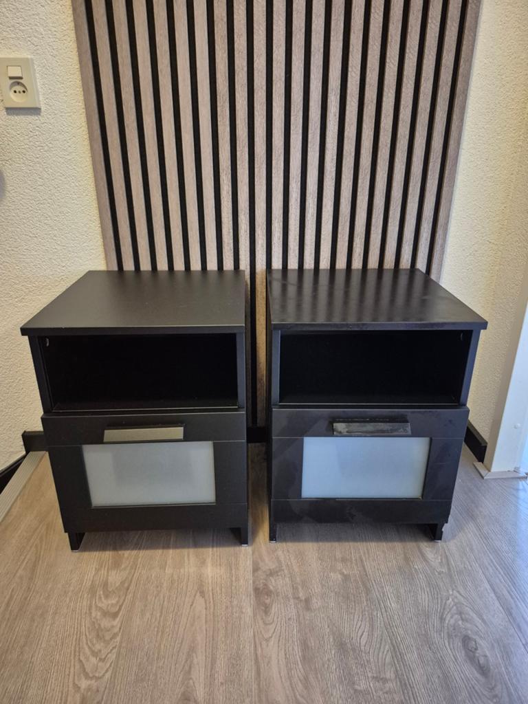 Ikea brimnes nachtkastjes zwart MOET SNEL WEG, Huis en Inrichting, Ophalen, Minder dan 45 cm
