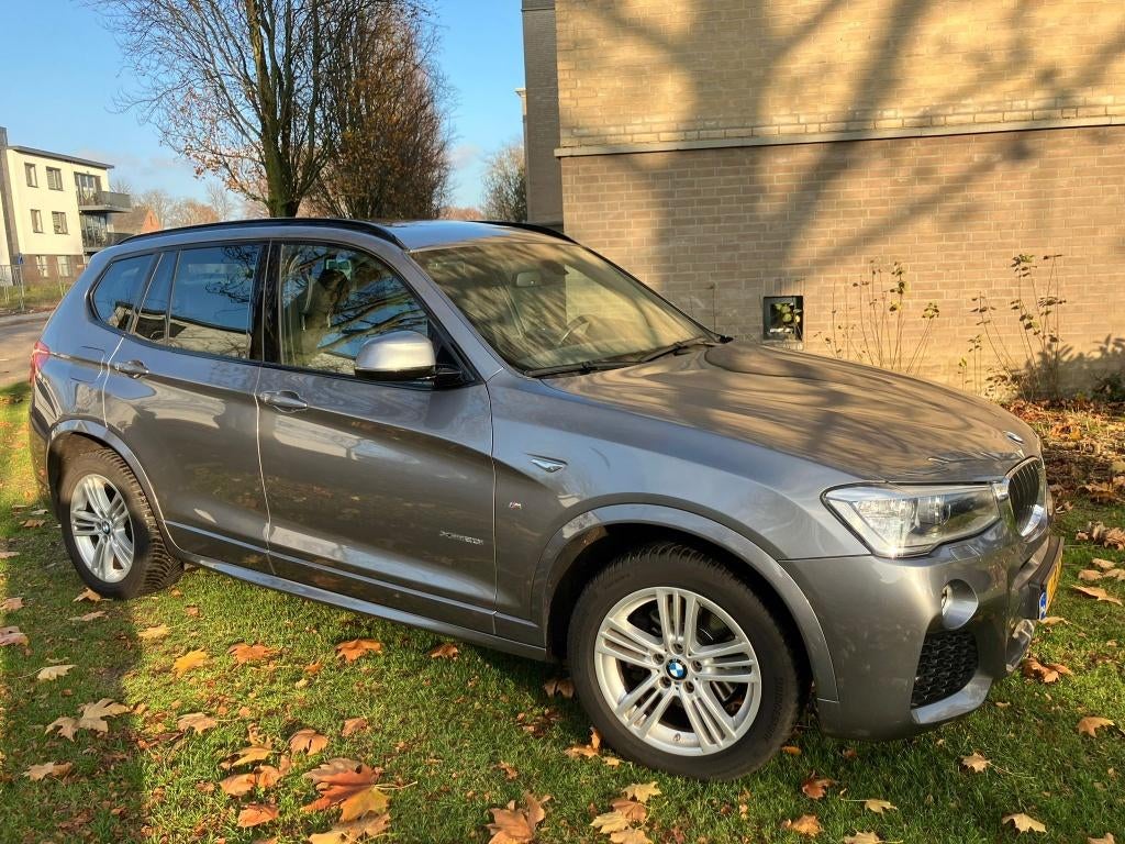 BMW X3 20I Xdrive Aut8 2017 Grijs 95.000 km, Auto's, BMW, Stof, Zwart, 4 cilinders, 14 km/l