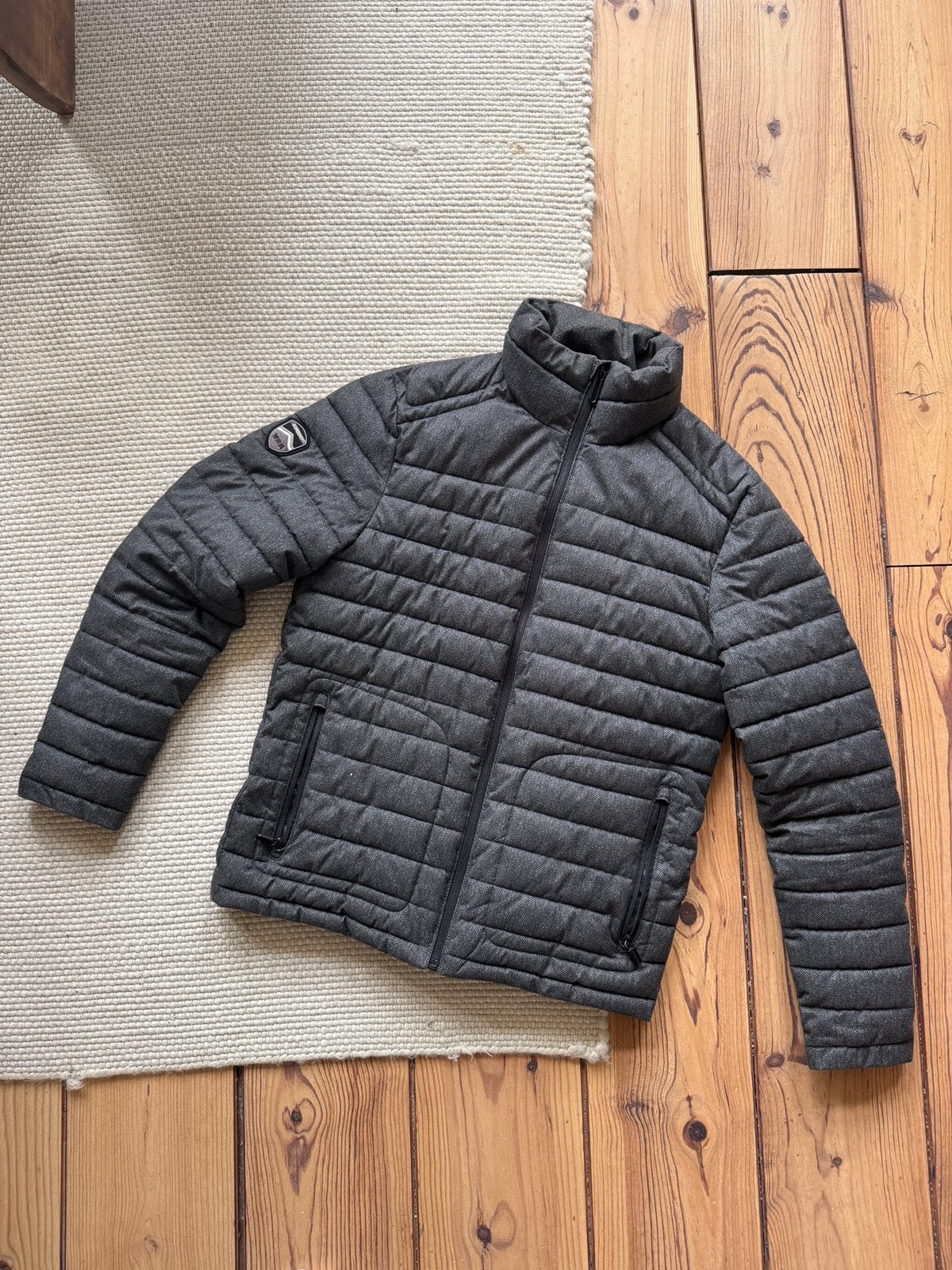 Superdry Fuji gewatteerde winterjas donkergrijs maat M, Ophalen of Verzenden, Zo goed als nieuw, Maat 48/50 (M), Grijs