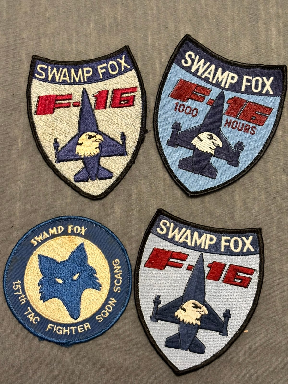 Setje F-16 USAF swamp fox emblemen, Verzamelen, Verzenden, Zo goed als nieuw, Patch, Badge of Embleem