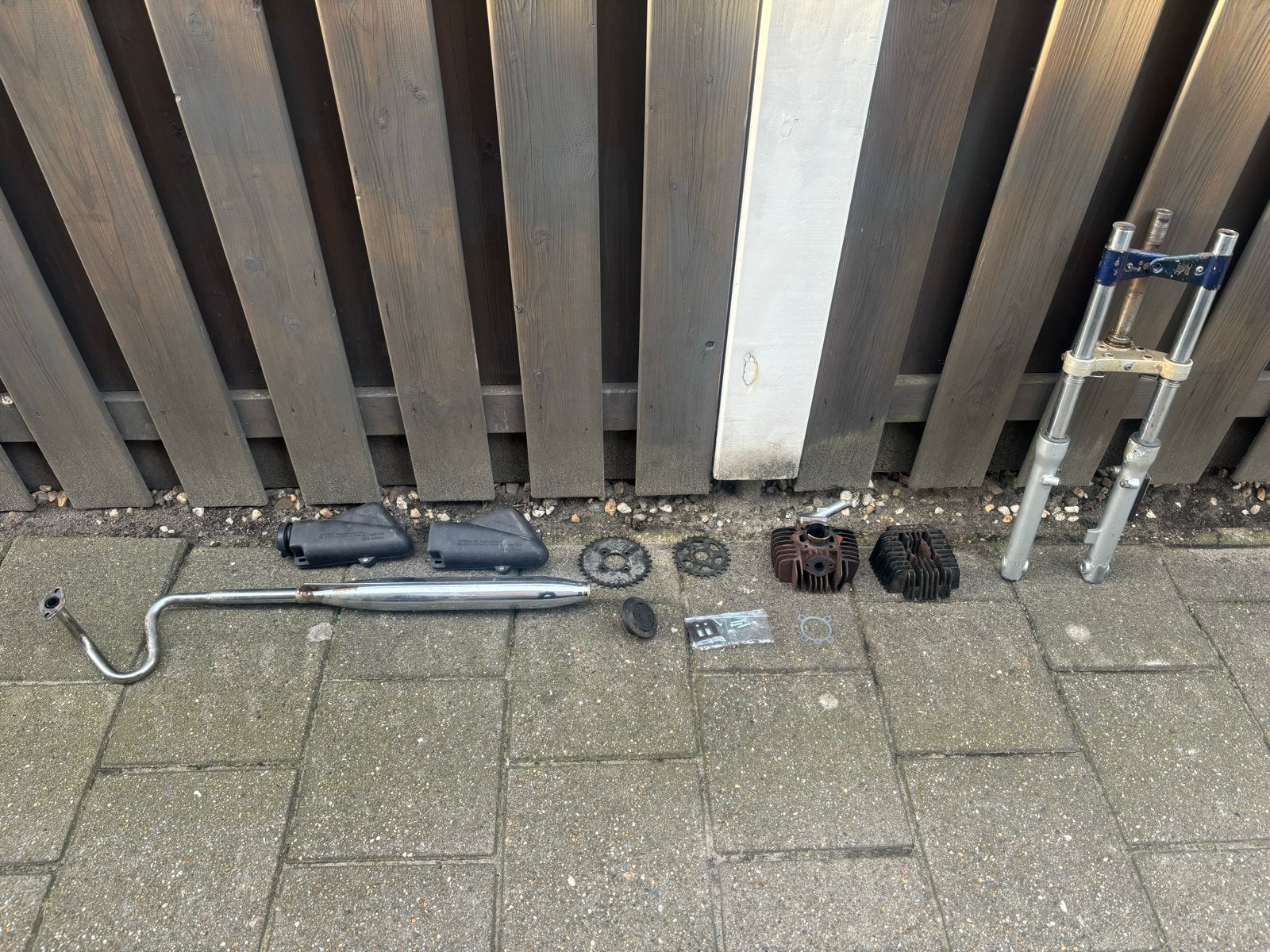 Diverse Tomos A35 onderdelen - Voorvork, uitlaat, cilinders, Ophalen of Verzenden, Gebruikt