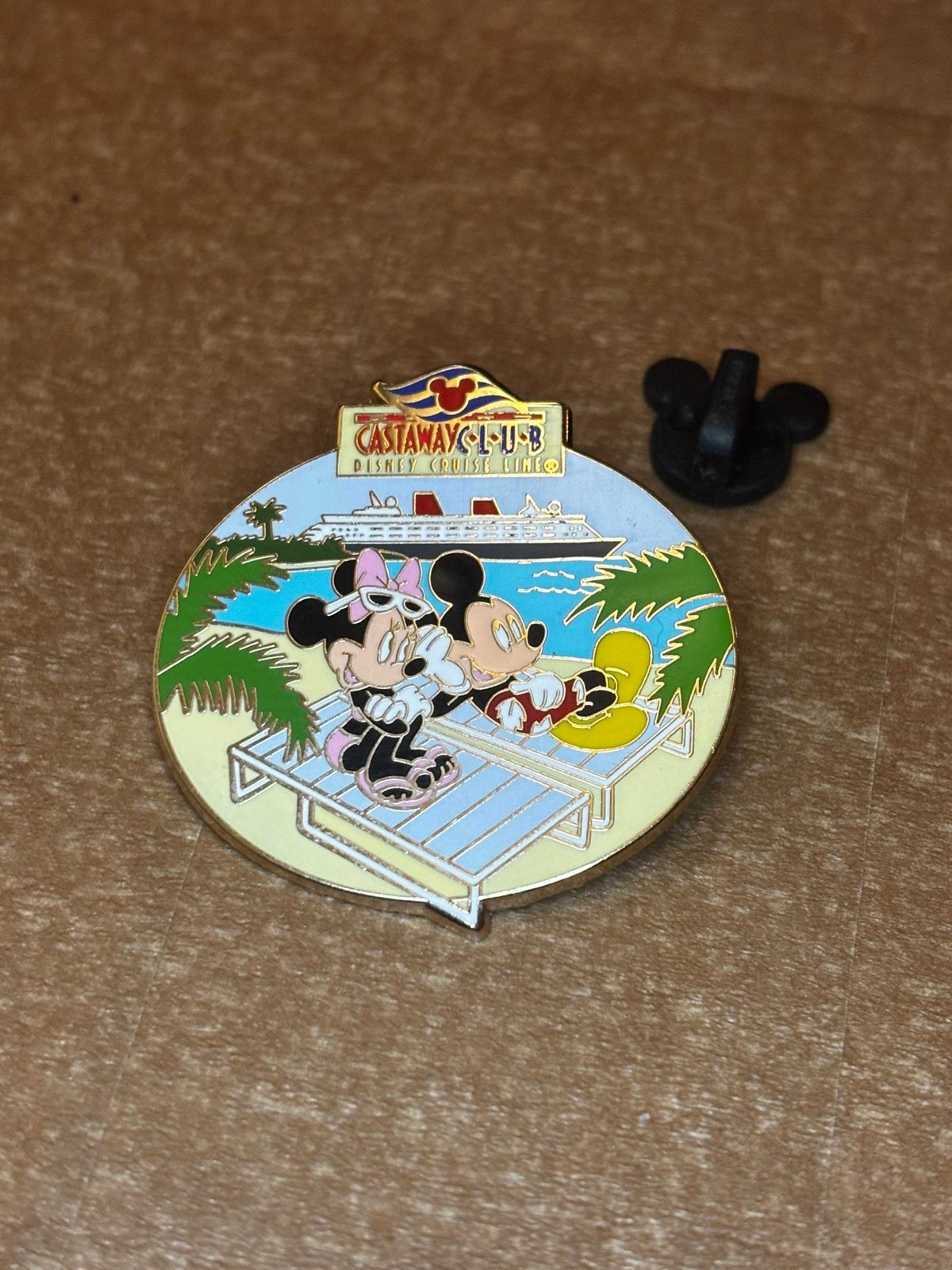 Disney pin Castaway club Minnie Mouse Mickey Mouse, Verzamelen, Ophalen of Verzenden, Zo goed als nieuw
