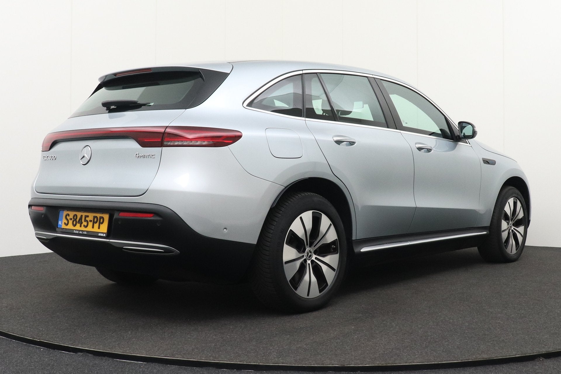 Mercedes-Benz EQC 400 4MATIC 80 kWh (98%SOH) 408PK Business+, Automaat, Stof, Zwart, 80 kWh