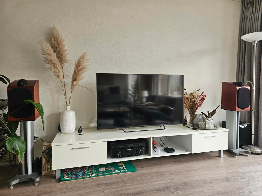 B&W 705 monitor luidsprekers + stands - near mint conditie!, Audio, Tv en Foto, Luidsprekers, Ophalen, Zo goed als nieuw, 60 tot 120 watt