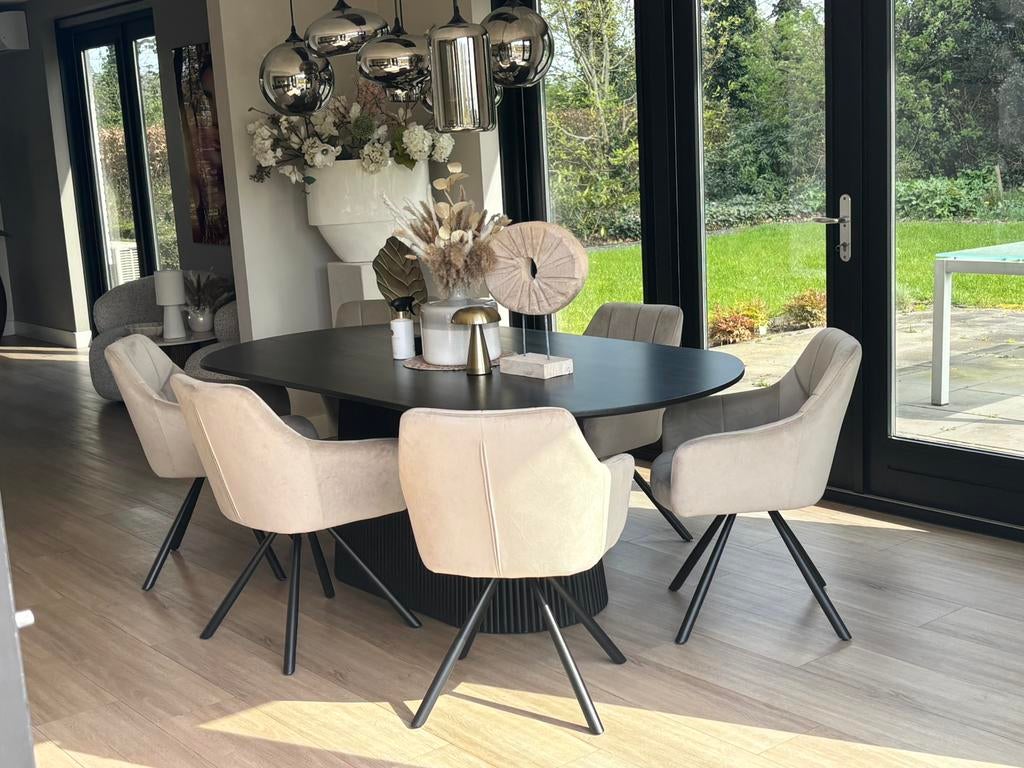 Nieuwe luxe velvet draaistoelen beige warm 99 p/stuk, Ophalen, Overige kleuren, Nieuw, Hotel chic / Japandi