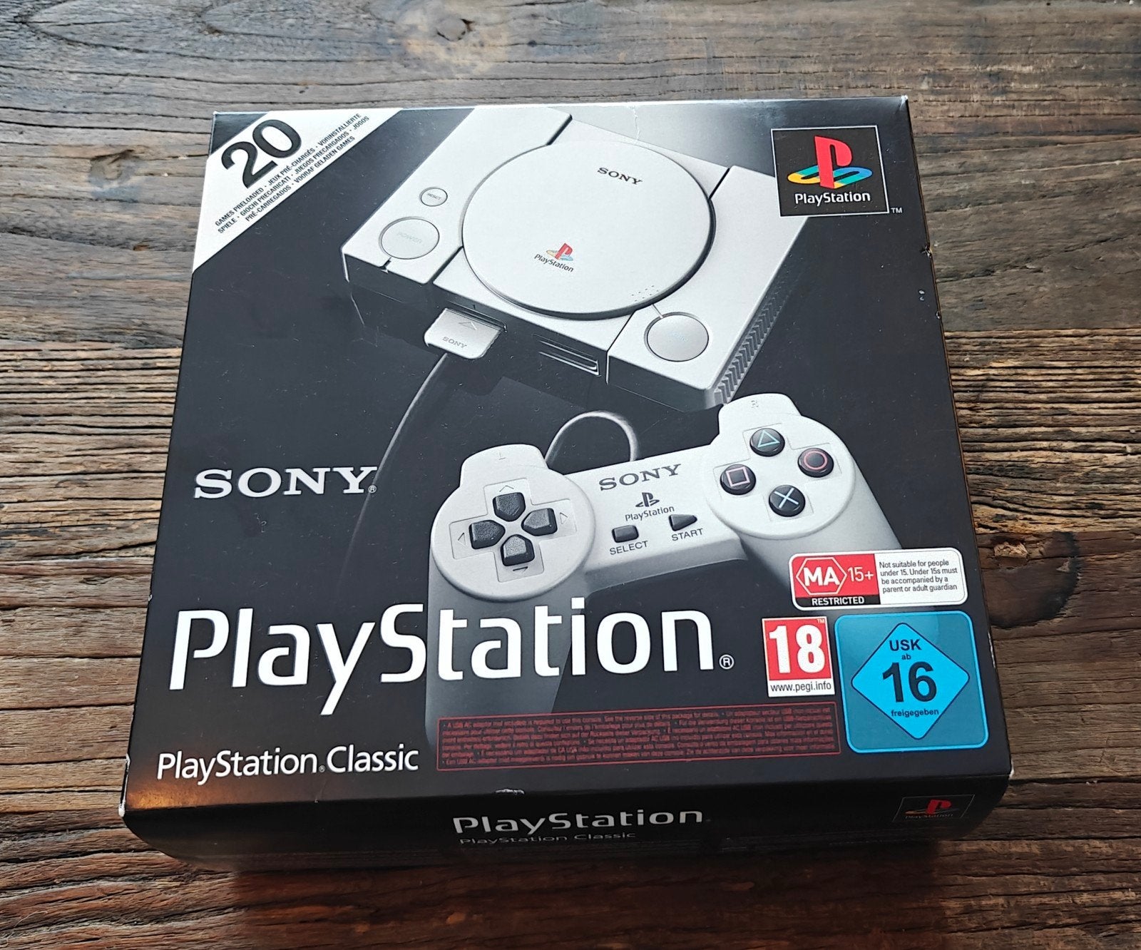 PlayStation Classic Mini - Nieuw in doos met 2 controllers, Spelcomputers en Games, Spelcomputers | Sony PlayStation 1, Ophalen of Verzenden
