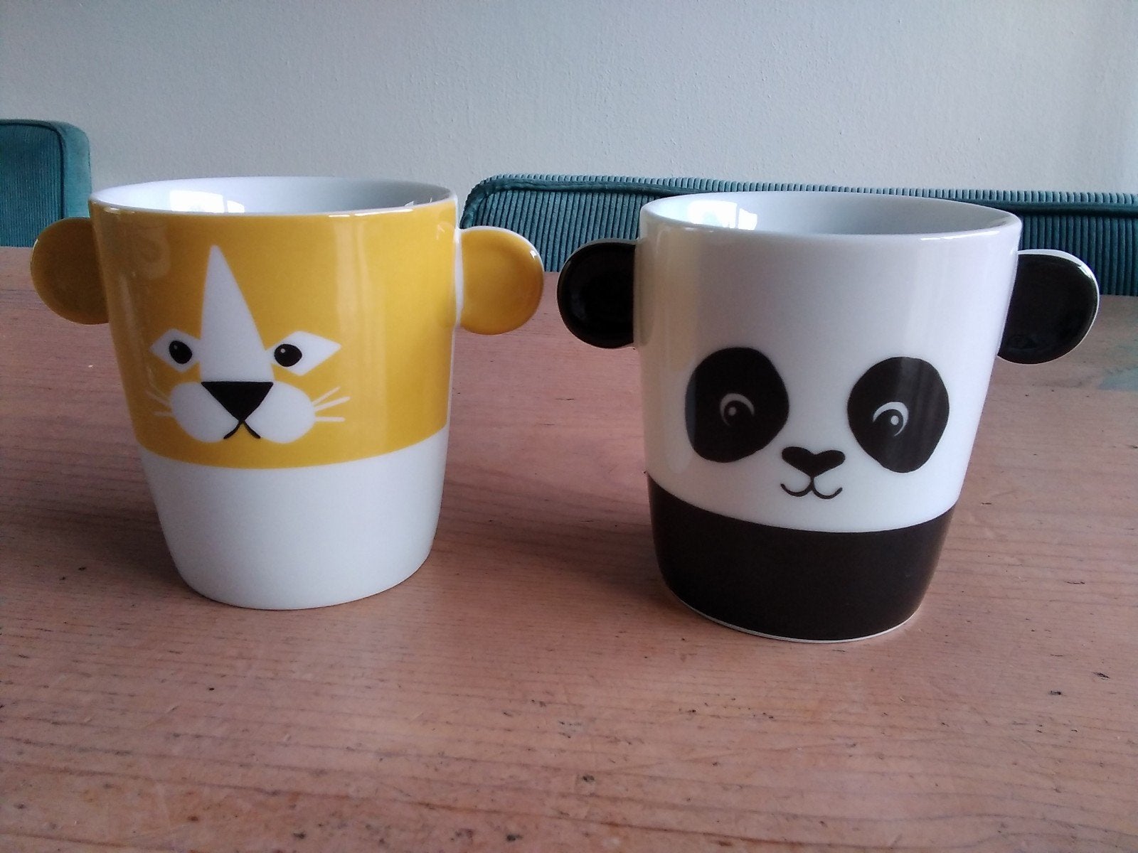 H&M kinderbekers leeuw panda, Huis en Inrichting, Verzenden, Zo goed als nieuw, Overige stijlen, Kop(pen) en/of Schotel(s)