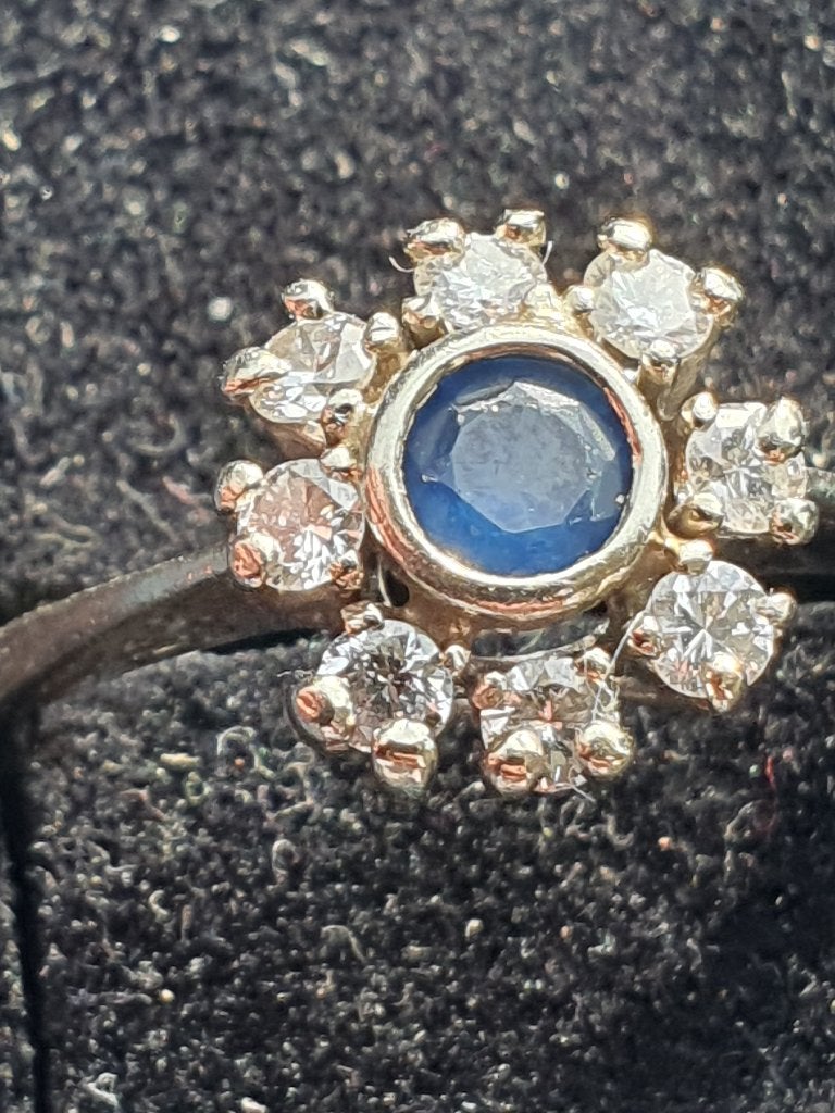 Mooie Witgouden ring 14 kr gekeurd 585 met 8 briljanten, 18 tot 19, Wit, Ophalen of Verzenden, Zo goed als nieuw
