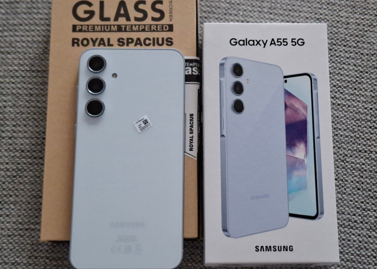 Foto 2 van Samsung Galaxy A55 5G 128GB Awesome Iceblue