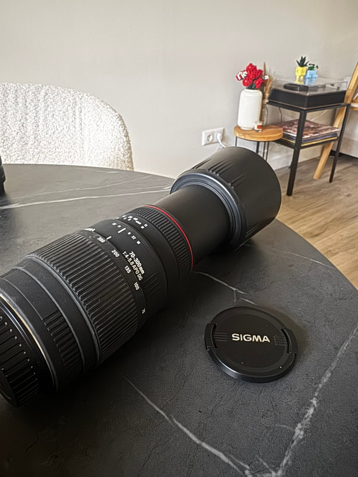 Sigma lens 70-300mm, Ophalen of Verzenden, Zo goed als nieuw, Telelens