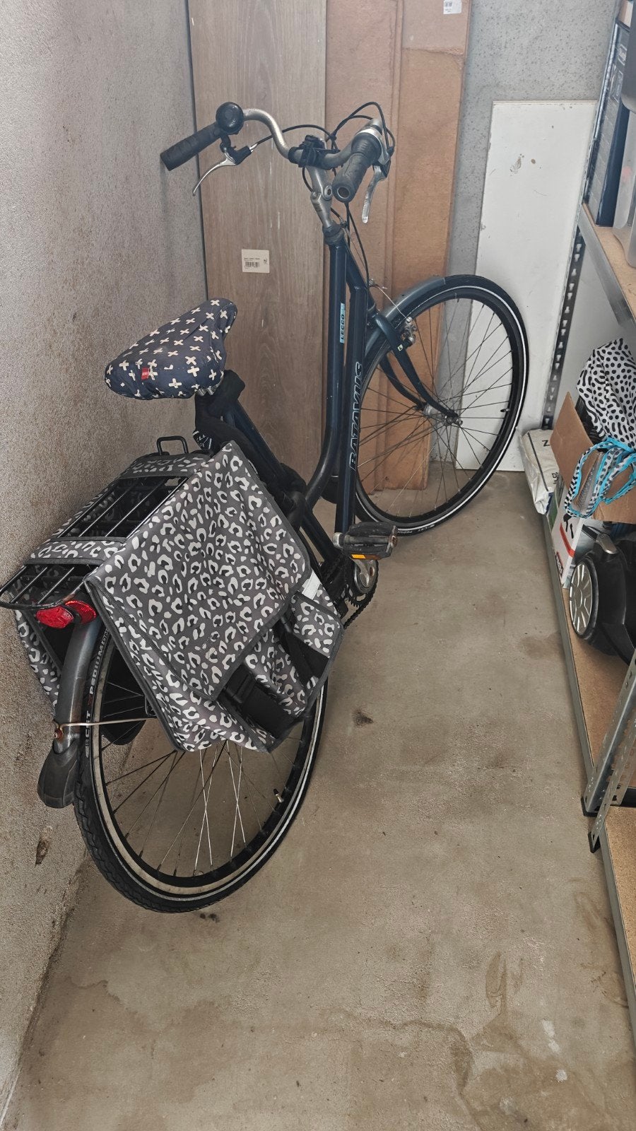Batavus Lecco damesfiets met fietstassen, Ophalen, Terugtraprem, Batavus, 53 tot 56 cm