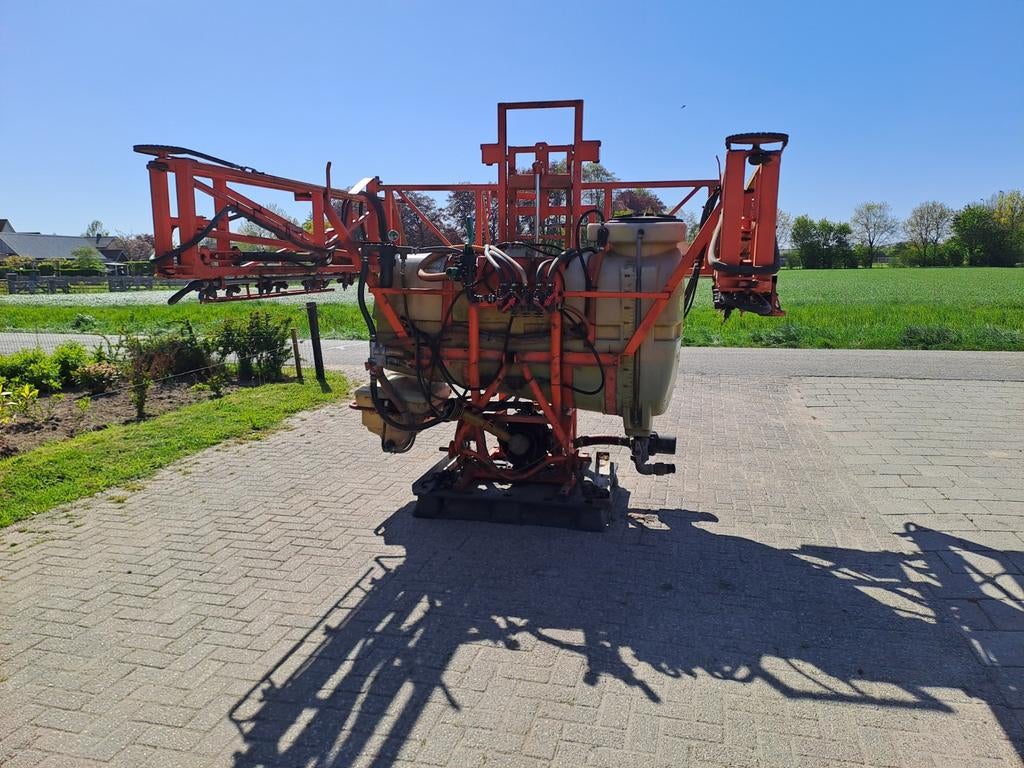 Douven veldspuit 18 meter breed, Ophalen, -, -, -