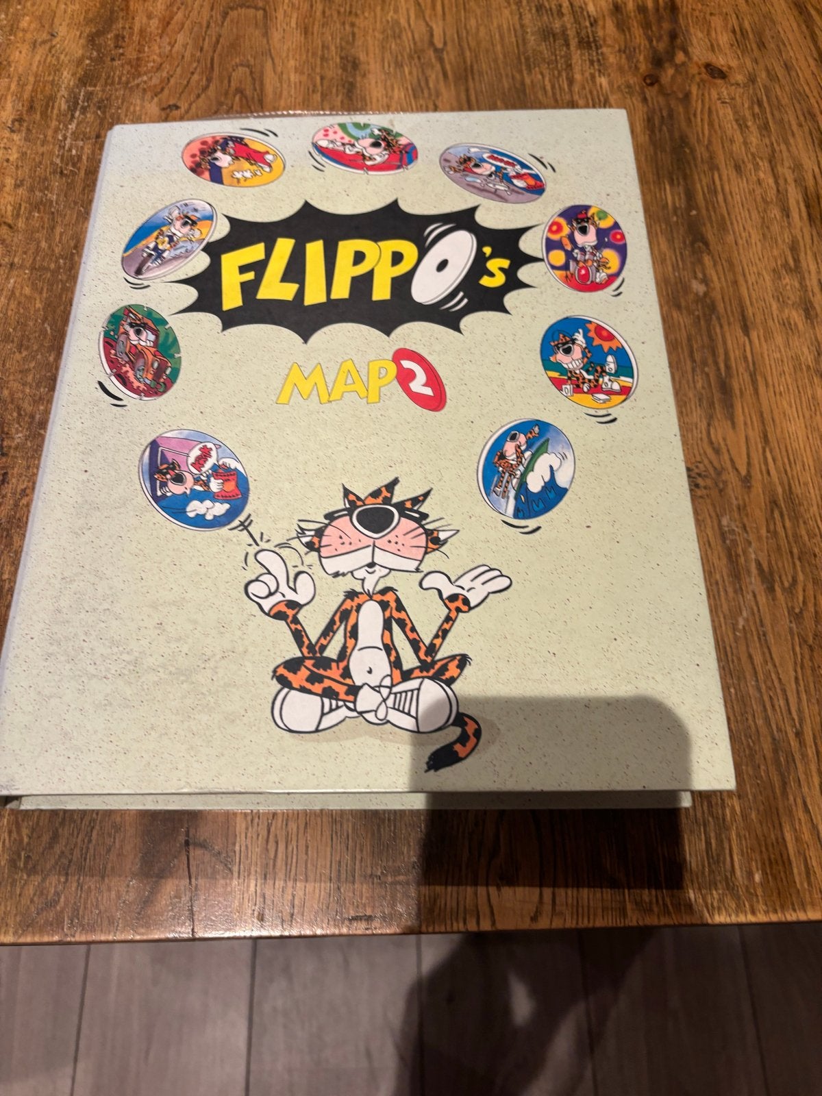 Flippo's Map 2 met Looney Tunes en Chester Cheetos, Ophalen of Verzenden, Looney Tunes, Verzameling, Met verzamelmap(pen)