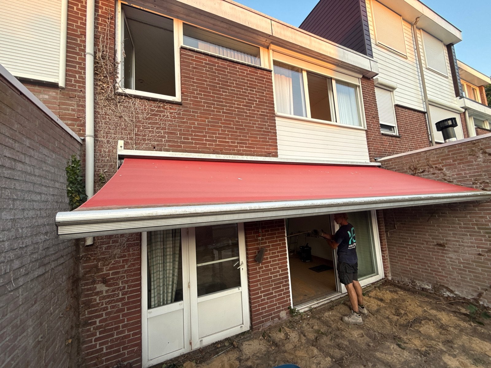Handmatig knikarmscherm - 5,30m breed, 2,20m diep, Ophalen, Gebruikt, 450 cm of meer, 150 tot 300 cm