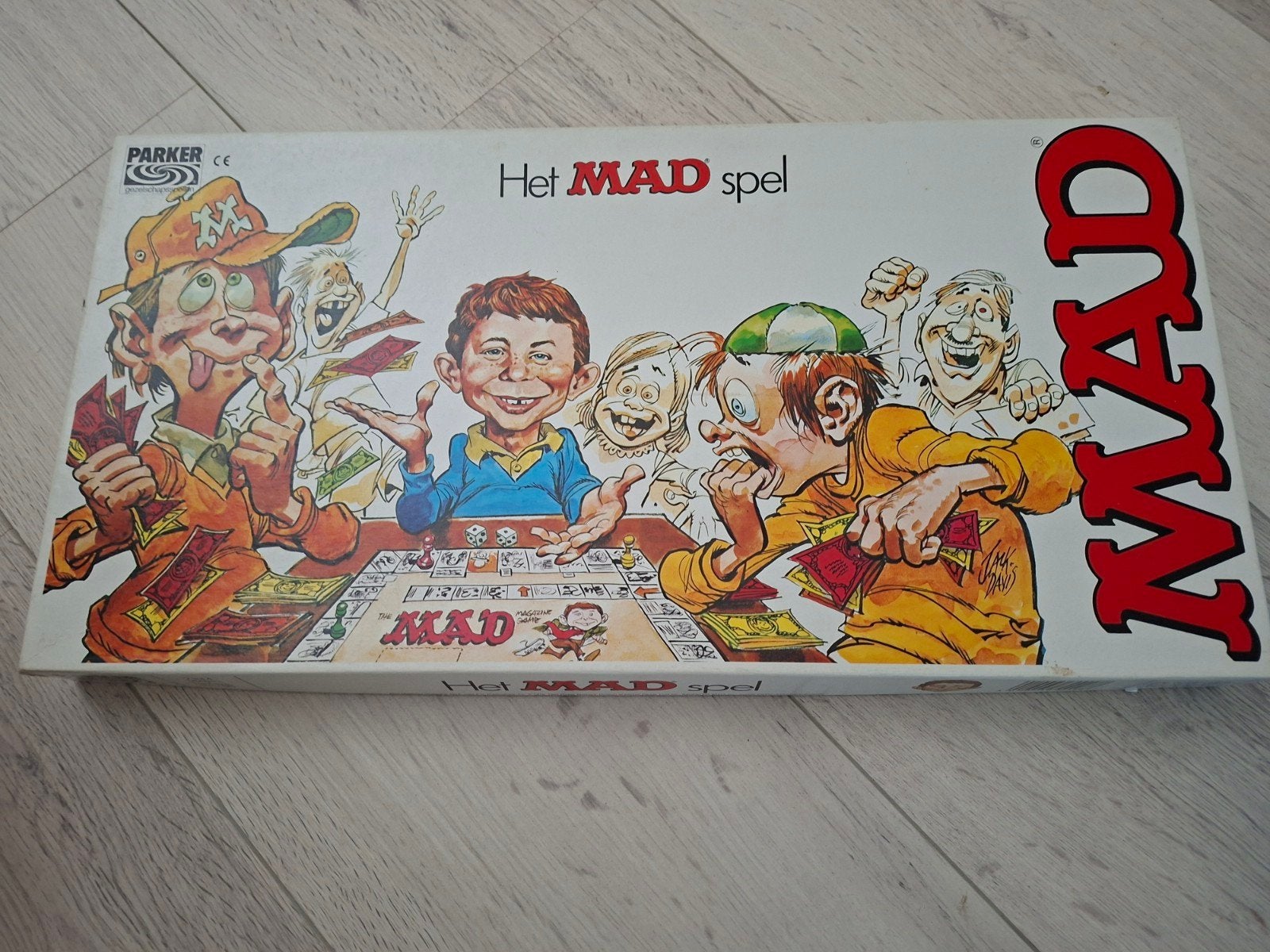 MAD bordspel, Hobby en Vrije tijd, Ophalen, Zo goed als nieuw