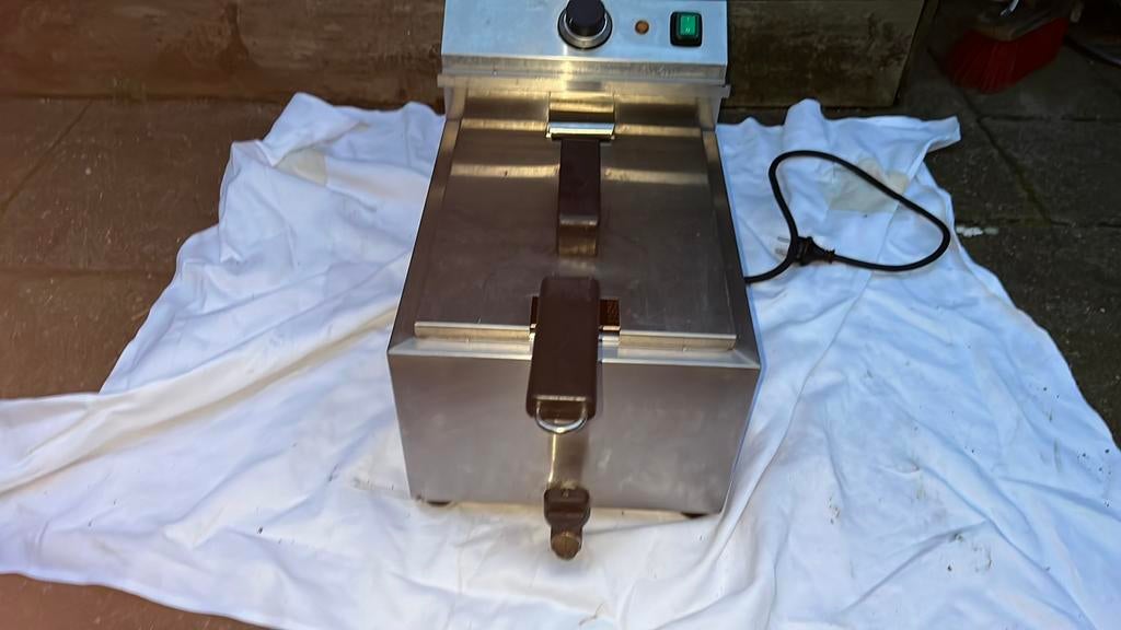 Friteuse-frituur-bakwand-frituurpan, 4 liter of meer, Ophalen, Gebruikt