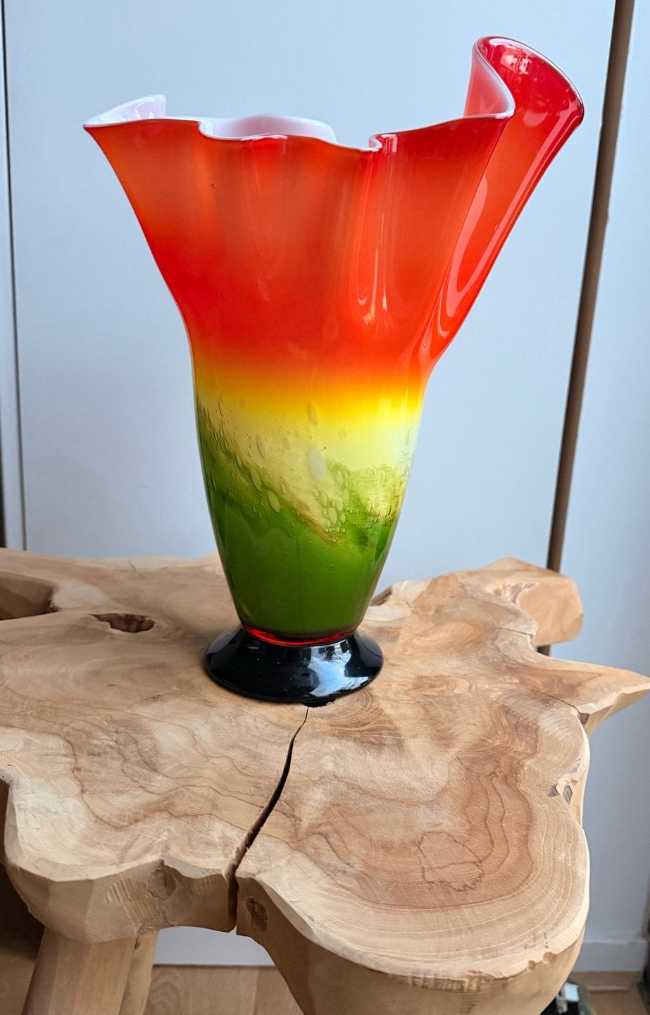 Opvallende glazen vaas Italiaanse Murano-stijl Pride kleuren, Antiek en Kunst, Antiek | Vazen, Ophalen of Verzenden