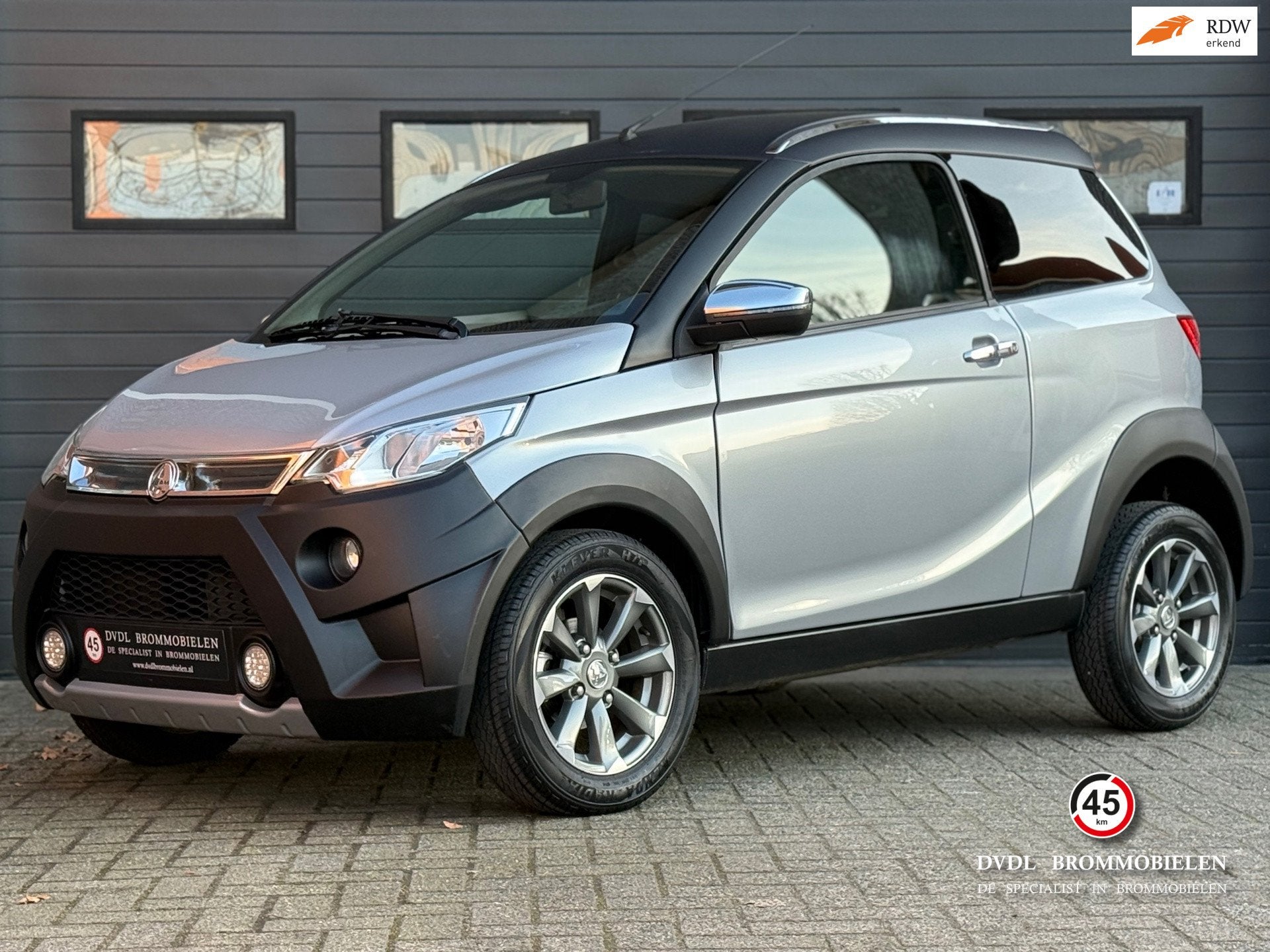 Aixam Crossline Premium ABS Brommobiel 2017 AIRCO 15dkm ZGAN, Overige merken, Gebruikt, DVDL Brommobielen, Staarten 32
5281PL  Boxtel, NL