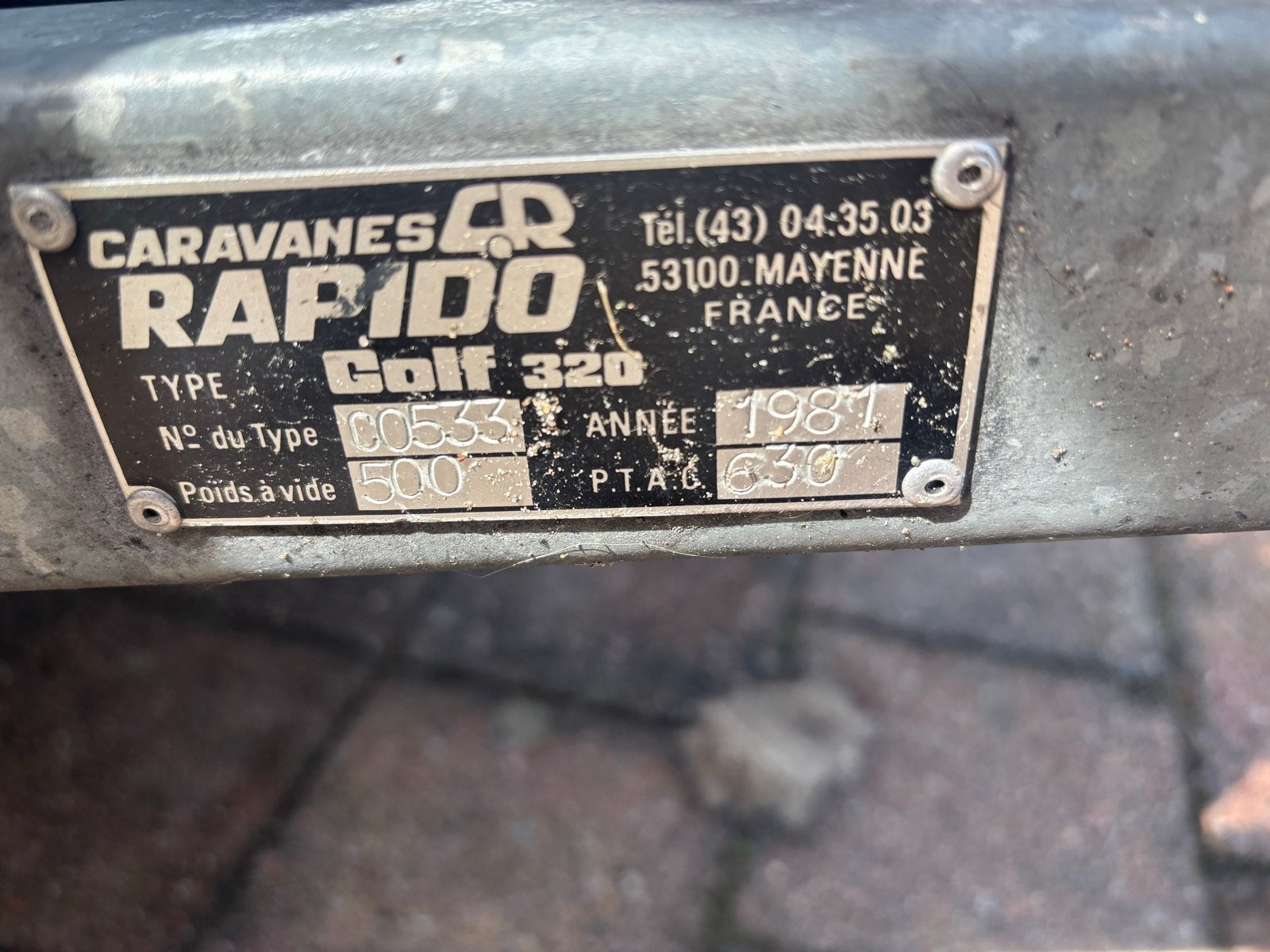 Rapido Golf 320 hefdak caravan - Goed onderhouden, Standaardzit, Omvormbare zithoek, Tot en met 3, 500 - 750 kg
