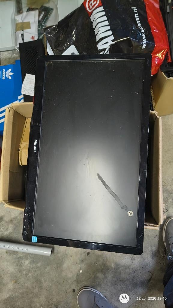 Kleine 19 inch Philips Monitor  5 reuro, Ophalen, Philips, Full HD, Zo goed als nieuw