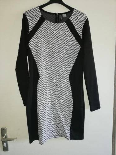 zwart wit motief jurk bodycon h&m 44, Ophalen of Verzenden, Zo goed als nieuw, Maat 42/44 (L), Zwart