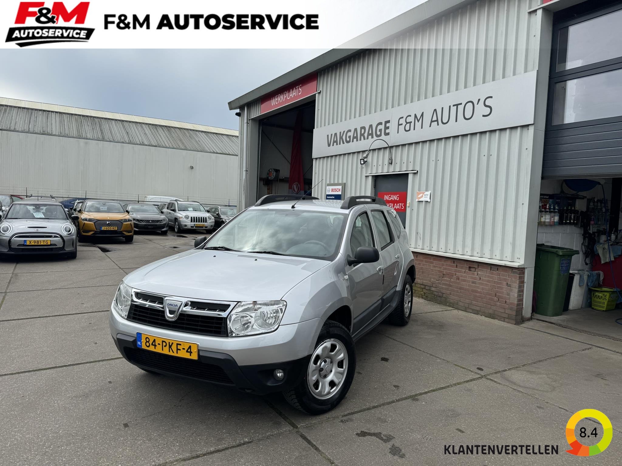 Dacia Duster 1.6 Lauréate 2wd Airco, radio, trekhaak, Voorwielaandrijving, Euro 5, Stof, Gebruikt