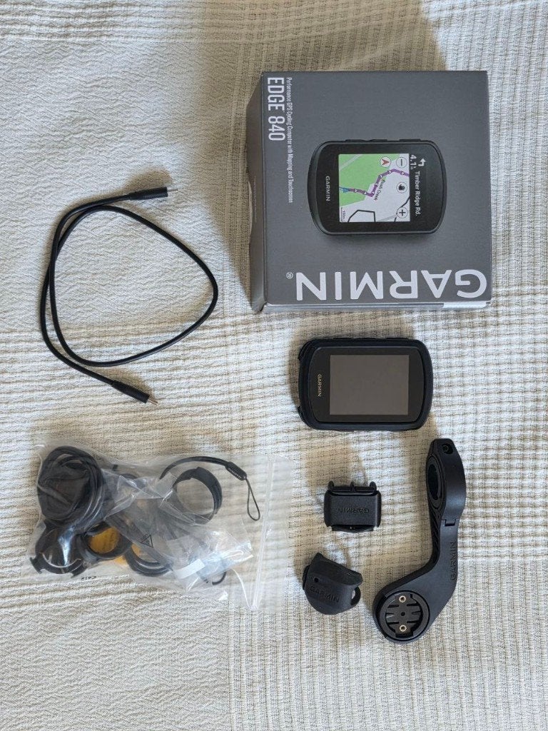 ​Garmin Edge 840 Sensor Bundle  (juni 2026), Ophalen of Verzenden, Cadanssensor, Zo goed als nieuw