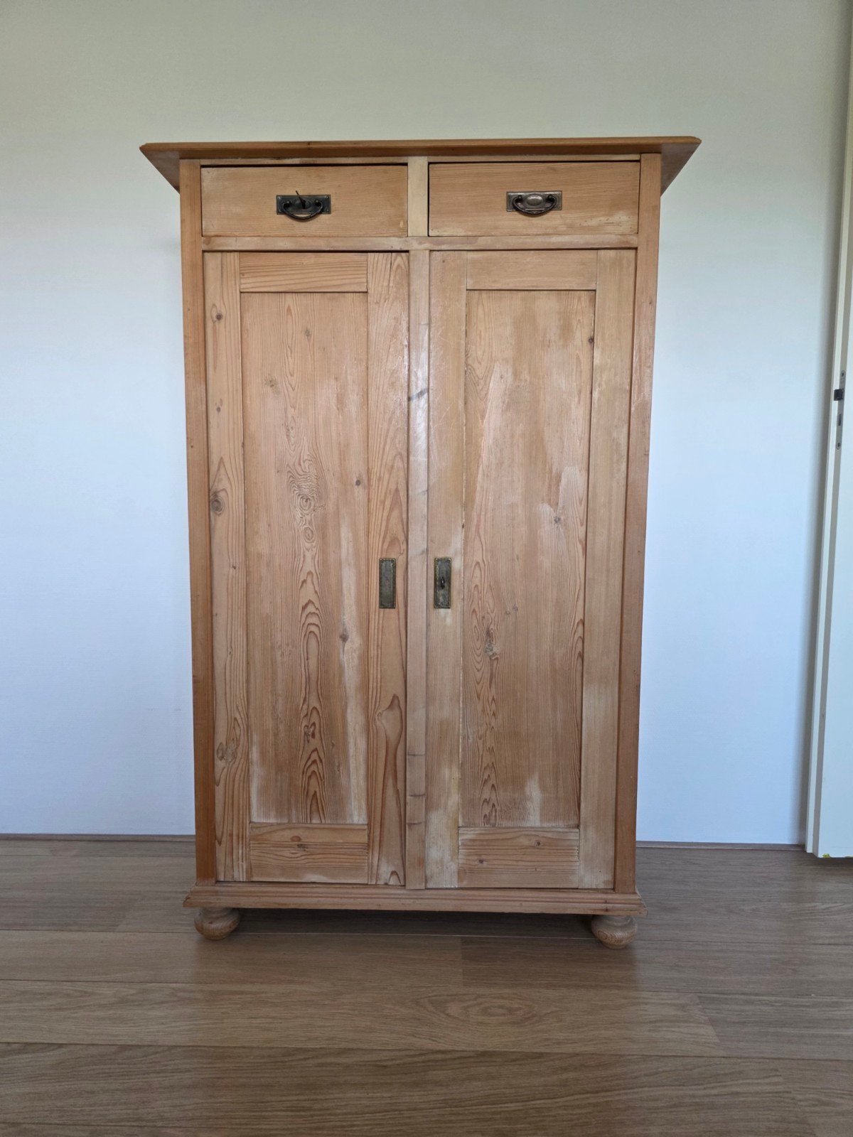 Massief houten commode, fijn geschuurd, 2 lades & 2 deuren, Ophalen, Gebruikt