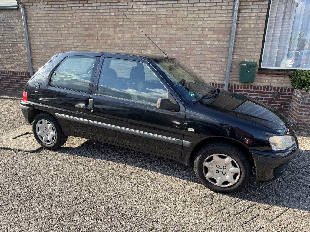 Peugeot 106 1.1 XT (bj 2003), Auto's, Gebruikt, 4 cilinders, Zwart, Origineel Nederlands