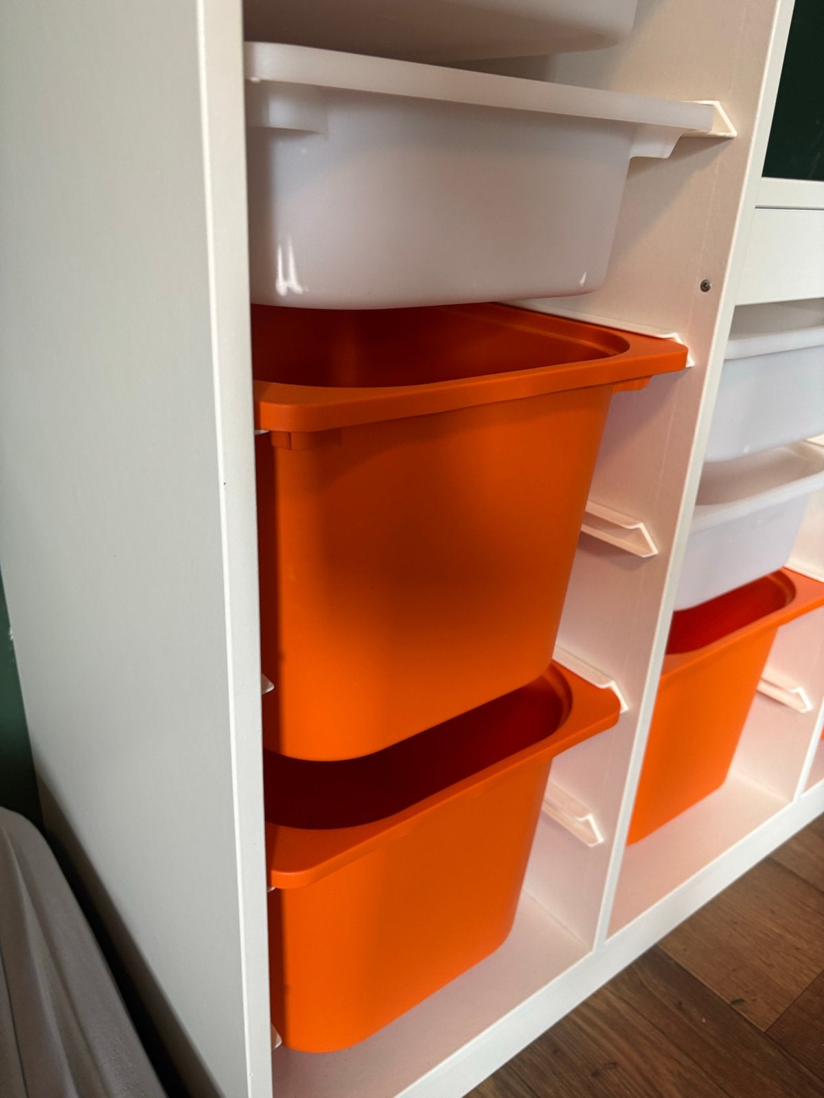 IKEA Trofast kast met witte en oranje bakken, Ophalen, Gebruikt, Kast