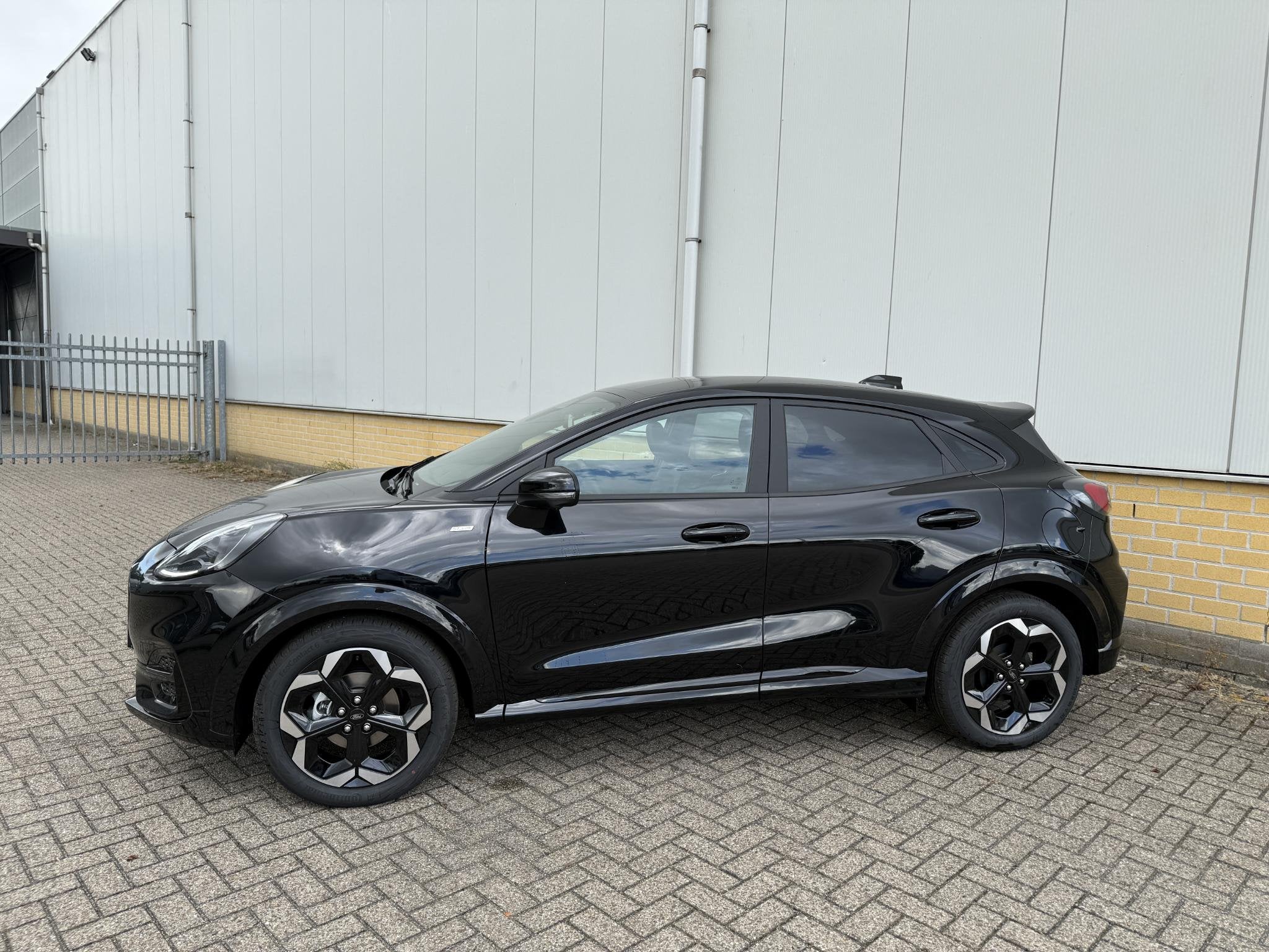 Ford Puma 1.0 EcoBoost Hybrid ST-Line X 125PK NIEUW UIT VOOR, Auto's, Voorwielaandrijving, 125 pk, Puma, Euro 6