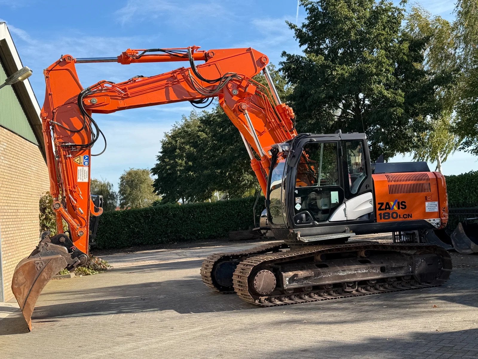 Hitachi ZX180LCN-5B (bj 2015), Graafmachine