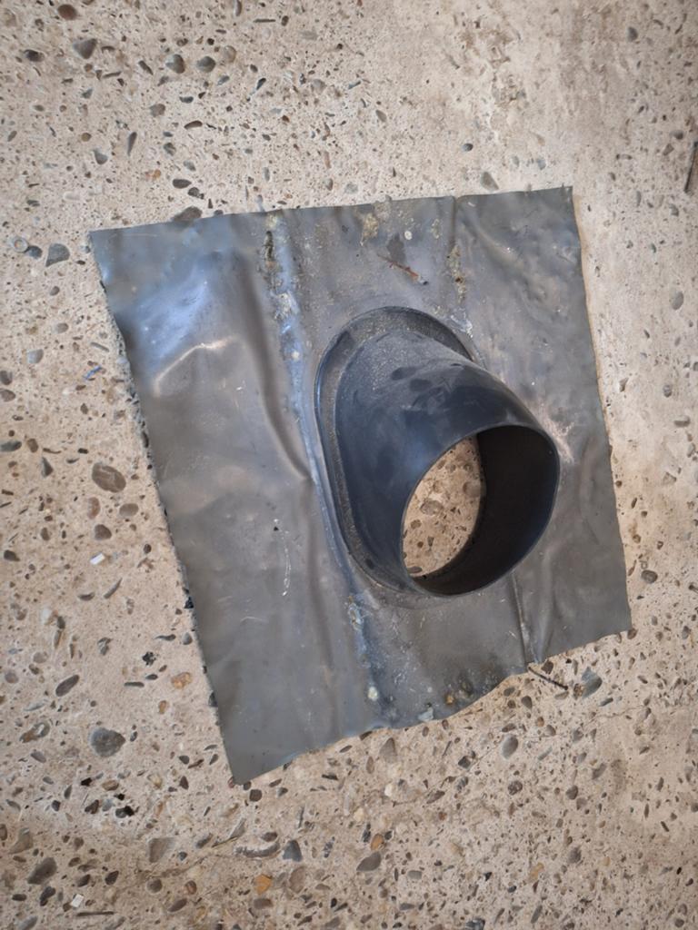 Dakdoorvoer dak door voer loodslap lood dakdoorvoerpan, Ophalen, Gebruikt, Overige typen, Minder dan 5 m²