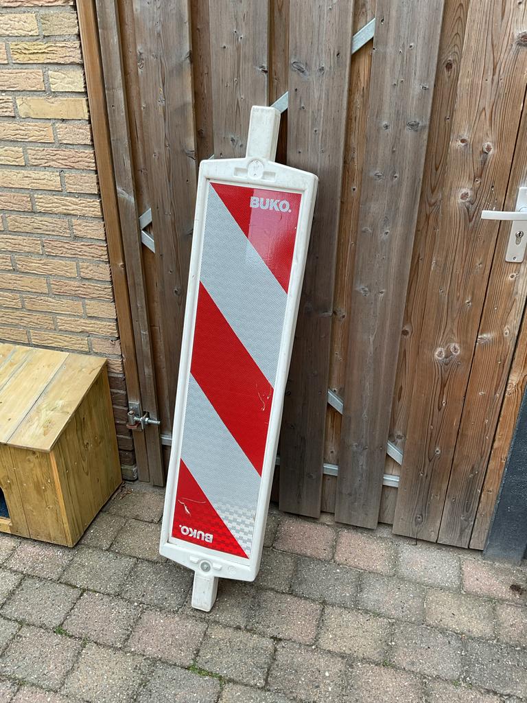 verkeersbord / afzetpaal / geleidebaak, Ophalen, Gebruikt
