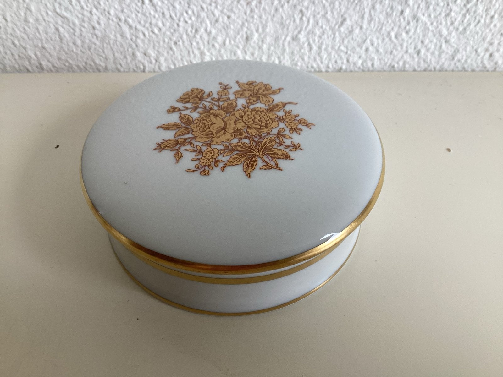 Limoges France Azlua Porseleinen Doosje met Gouden Bloemen, Antiek en Kunst, Ophalen of Verzenden