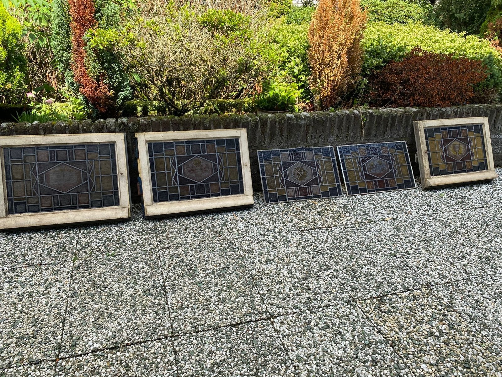 Set van 5 antieke glas-in-lood panelen met religieuze symbol, Antiek en Kunst, Ophalen