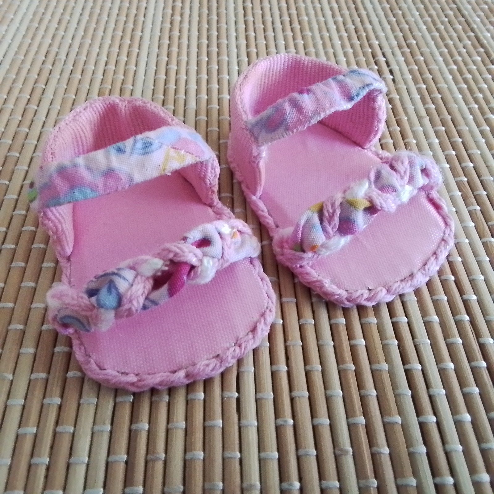 Poppenkleertjes   Handgemaakte  POPPENSCHOENTJES voetje 6 cm, Ophalen of Verzenden, Nieuw, Babypop