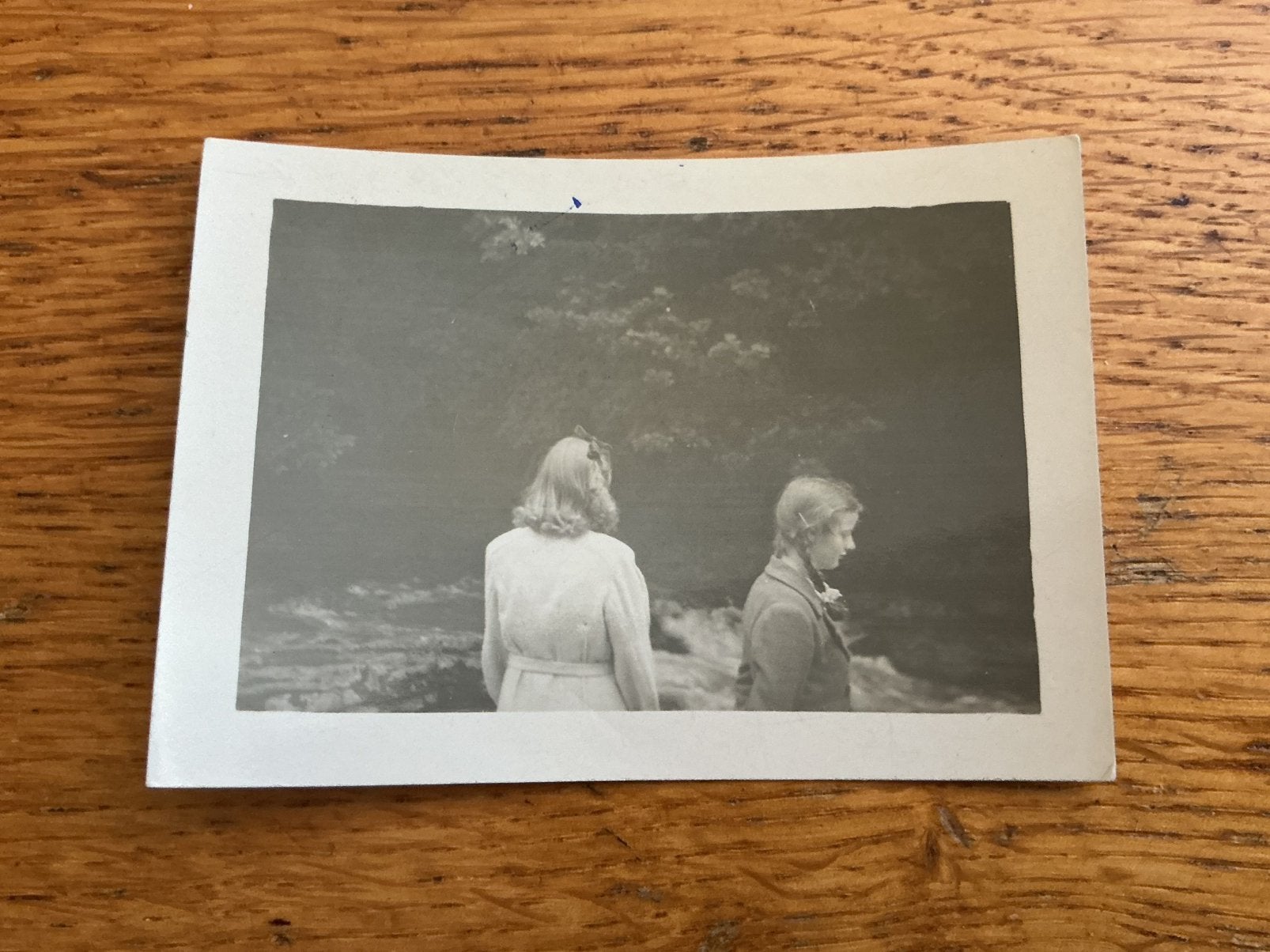 O663 twee vrouwen, Ophalen of Verzenden, Voor 1940, Zo goed als nieuw