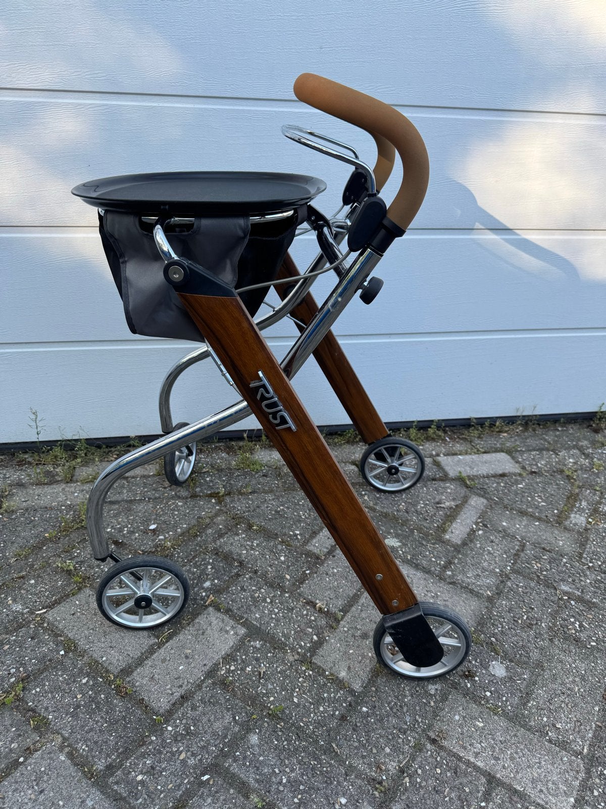 Trust Care Let's Go indoor rollator in de kleur teak, Ophalen, Opvouwbaar