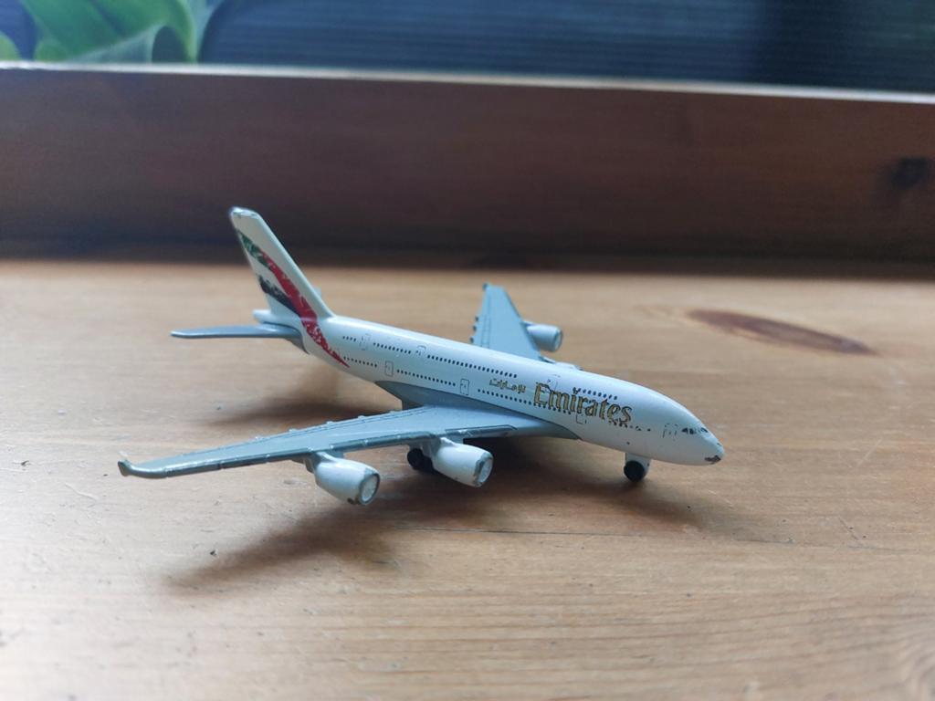 Vliegtuig emirates airbus A380 schaalmodel, Ophalen of Verzenden, Overige typen