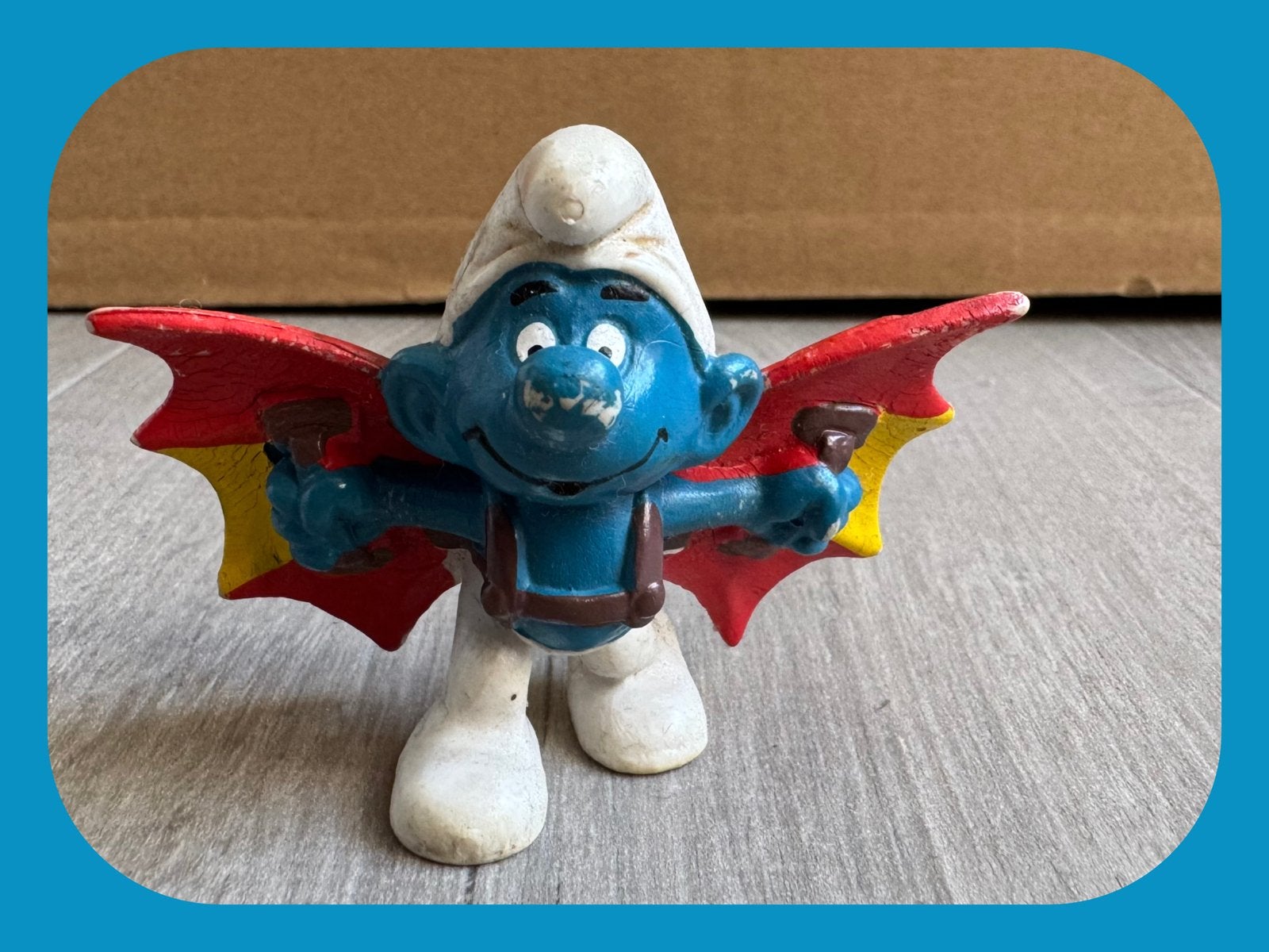 Vliegsmurf, Vintage kleertjes, Ophalen of Verzenden, Merlijntenhoeve@live.nl, Poppetje, Figuurtje of Knuffel