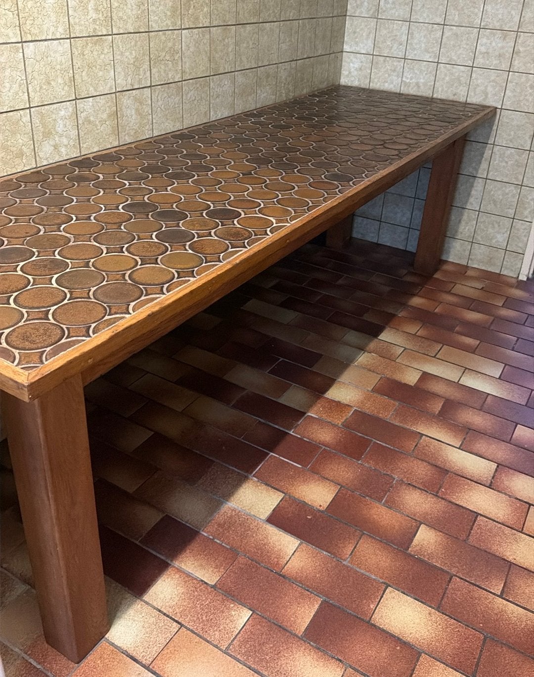 Vintage keukentafel met tegeltjes Blad, Ophalen