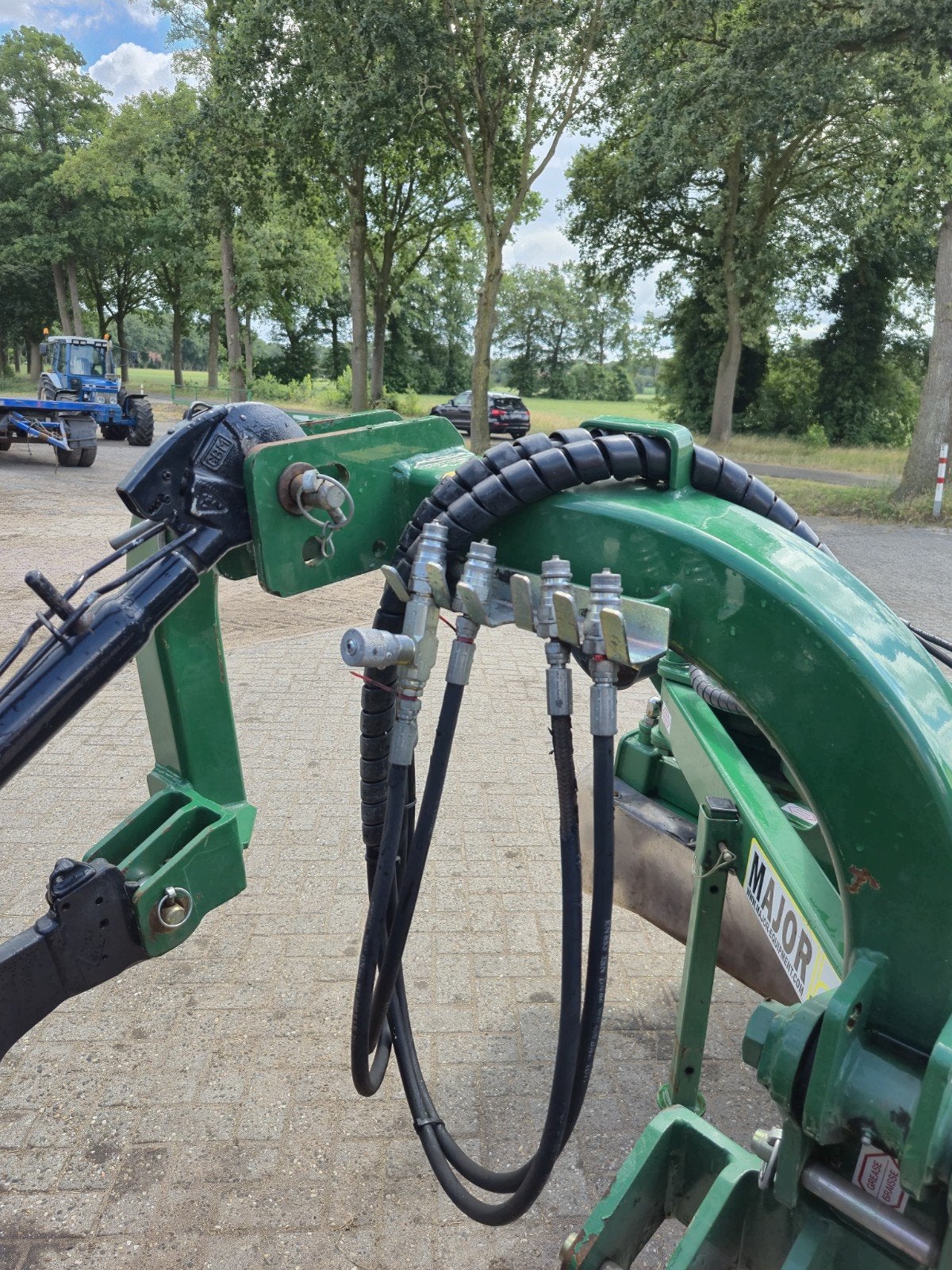 groene major klepelmaaier, Ophalen